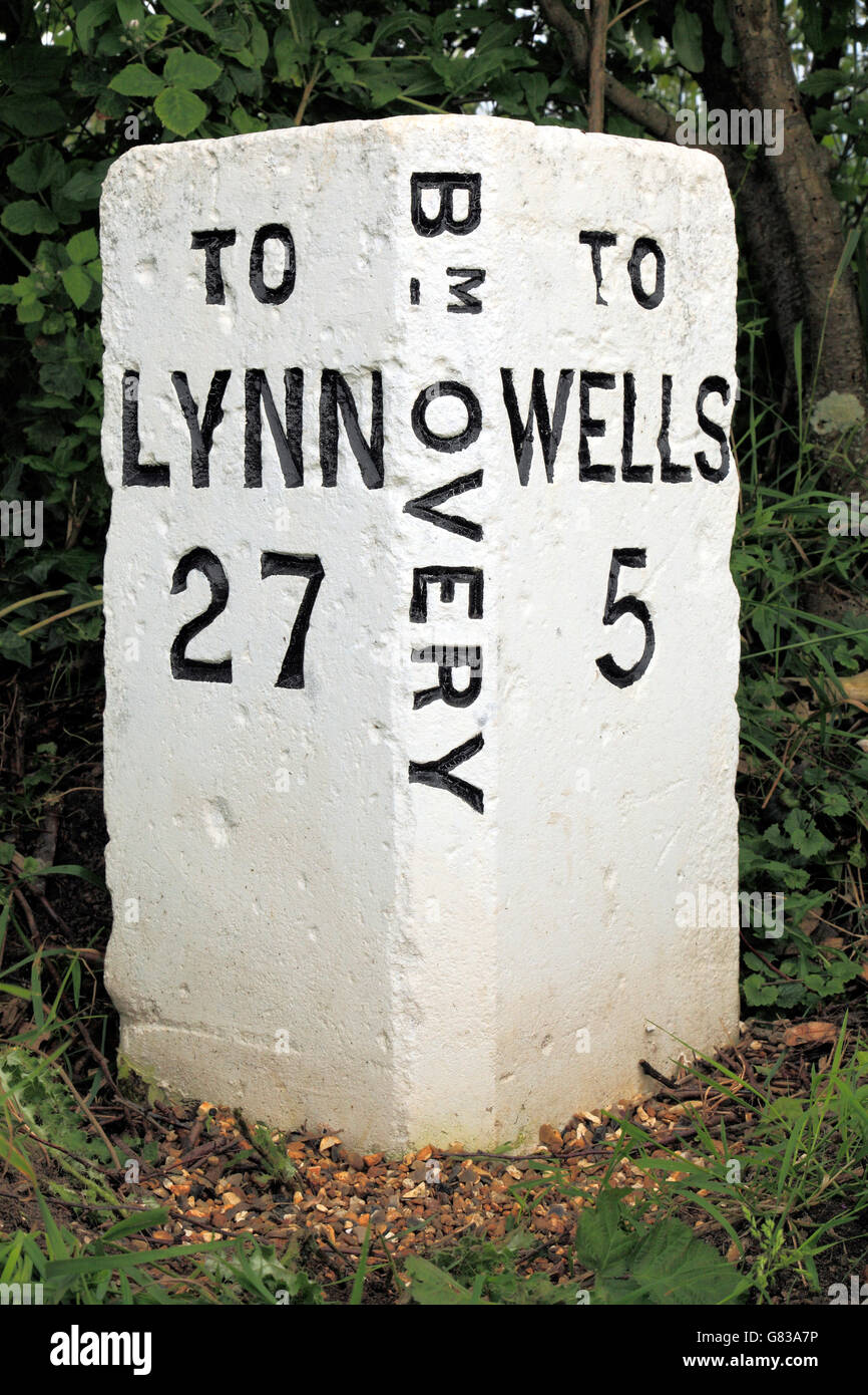 Old English Turnpike Road Roads Milestones High Resolution Stock Photography And Images Alamy