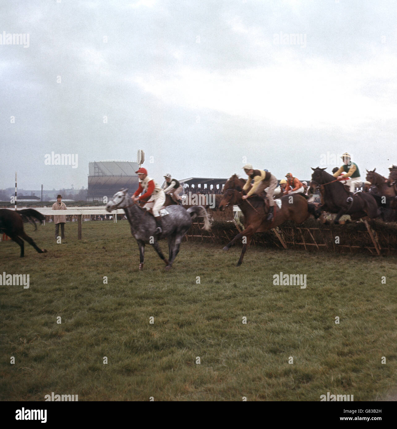 The speen novices hurdle race hires stock photography and images Alamy