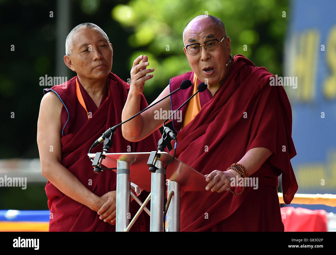 The dalai lama right hi-res stock photography and images - Alamy
