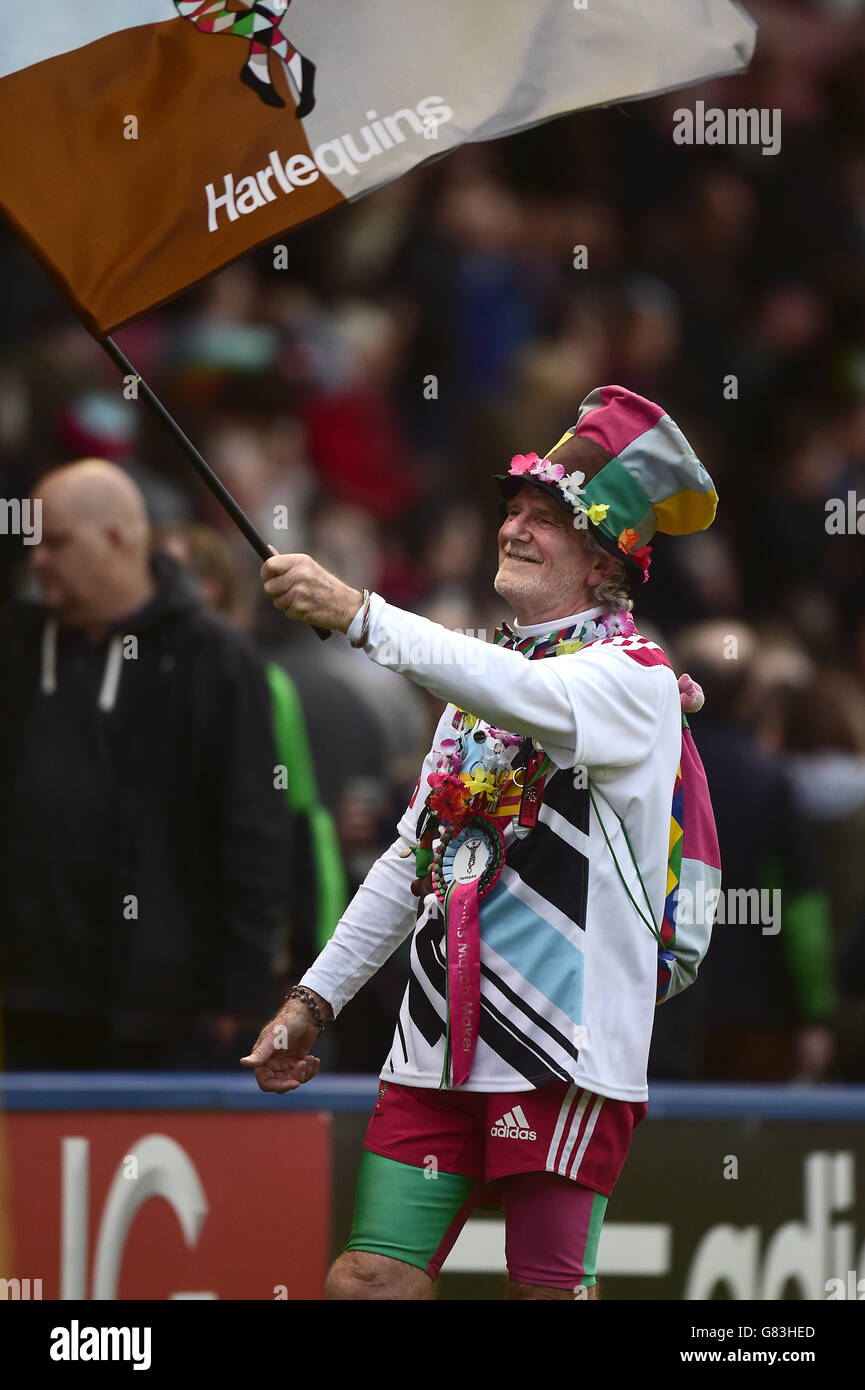 Rugby Union - Aviva Premiership - Harlequins v Bath Rugby - Twickenham Stoop. A Harlequin supporter waves a club flag before the game. Stock Photo