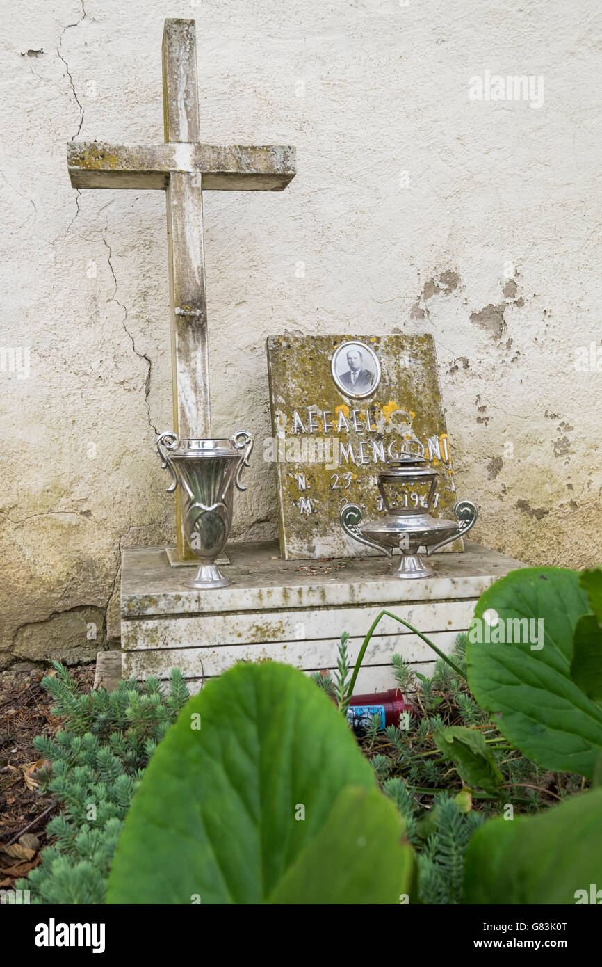 Graveyard on the Via Gabbiano near San Piero a Sieve, Tuscany, Italy. Stock Photo