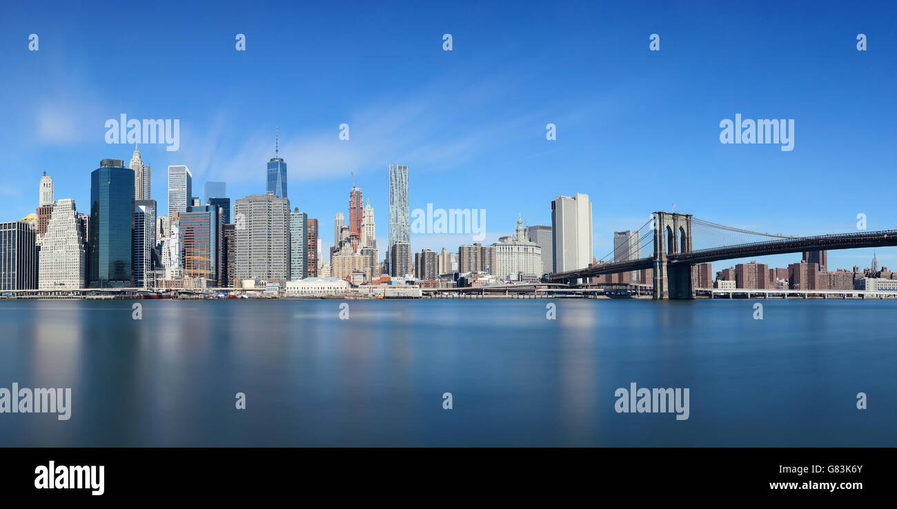 Brooklyn Bridge and downtown Manhattan skyline in New York City Stock ...