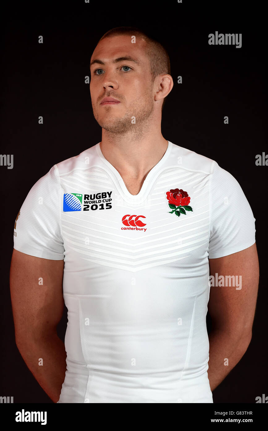 Rugby Union - Rugby World Cup 2015 - England Shirt Launch - Twickenham  Stadium. England's Mike Brown during the launch of the England 2015 Rugby  World Cup shirt at Twickenham Stadium, London Stock Photo - Alamy