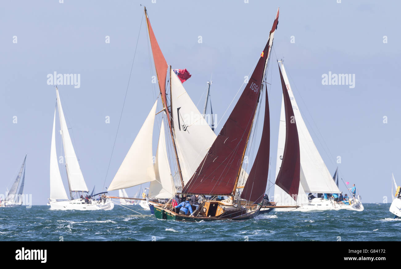 Sailing Round The Island Isle of Wight Stock Photo Alamy