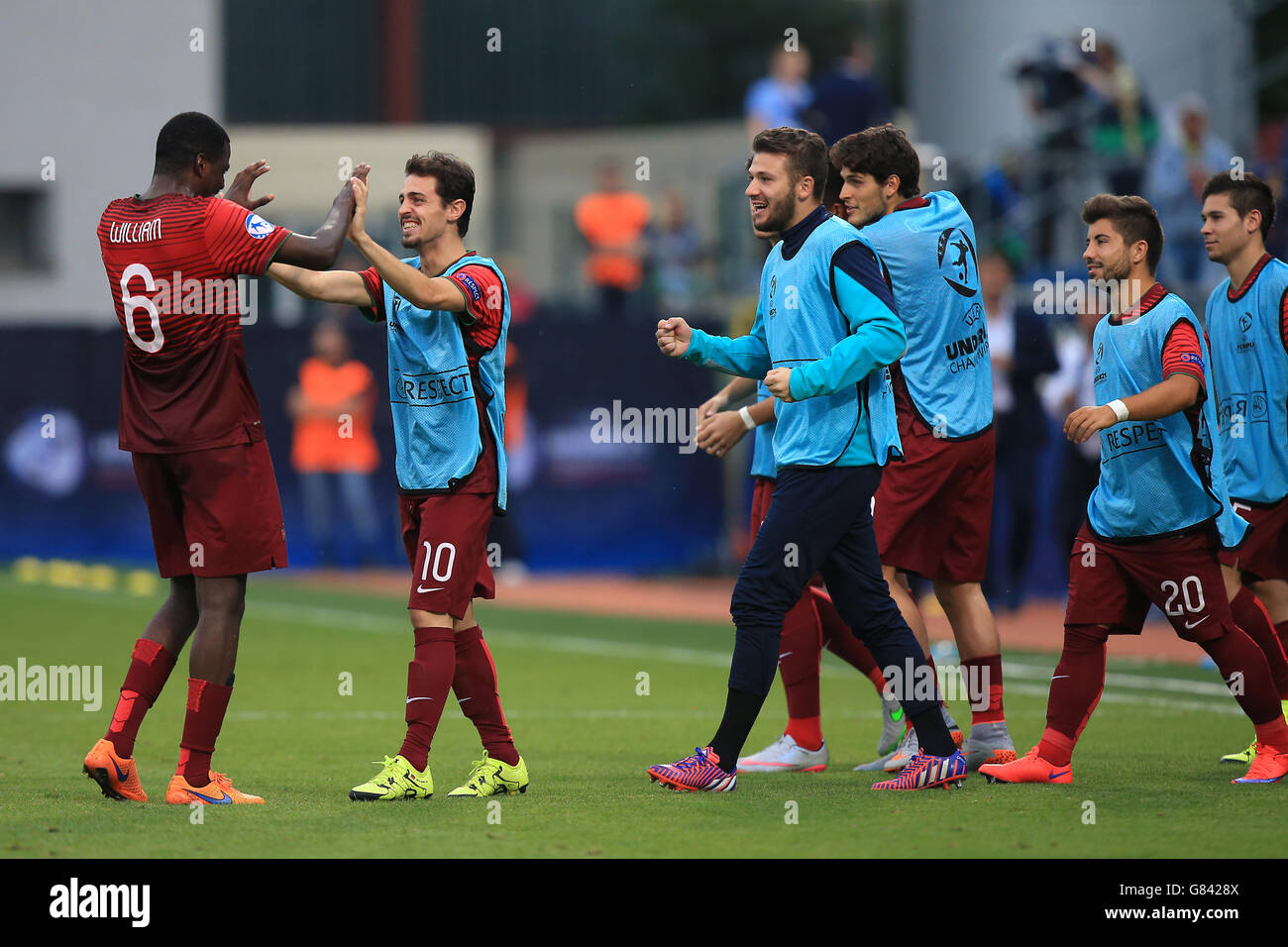 ******Portugal's William Carvalho (left) and Bernardo Silva (second left) celebrate with team mates after the final whistle. Stock Photo