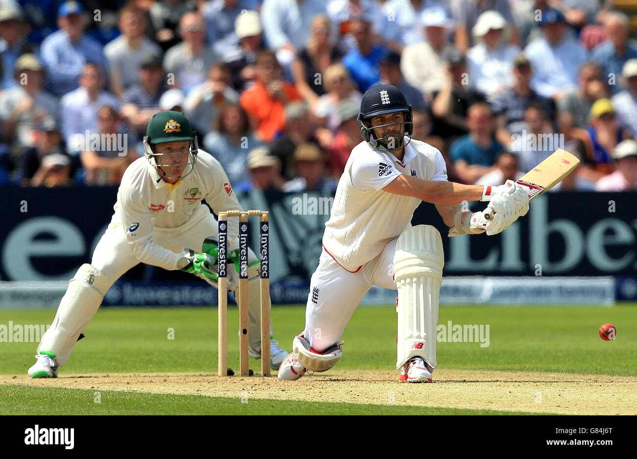 Cricket - First Investec Ashes Test - England v Australia - Day Two - SWALEC Stadium Stock Photo