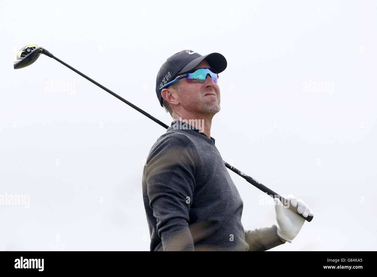 Golf half length hi-res stock photography and images - Page 33 - Alamy