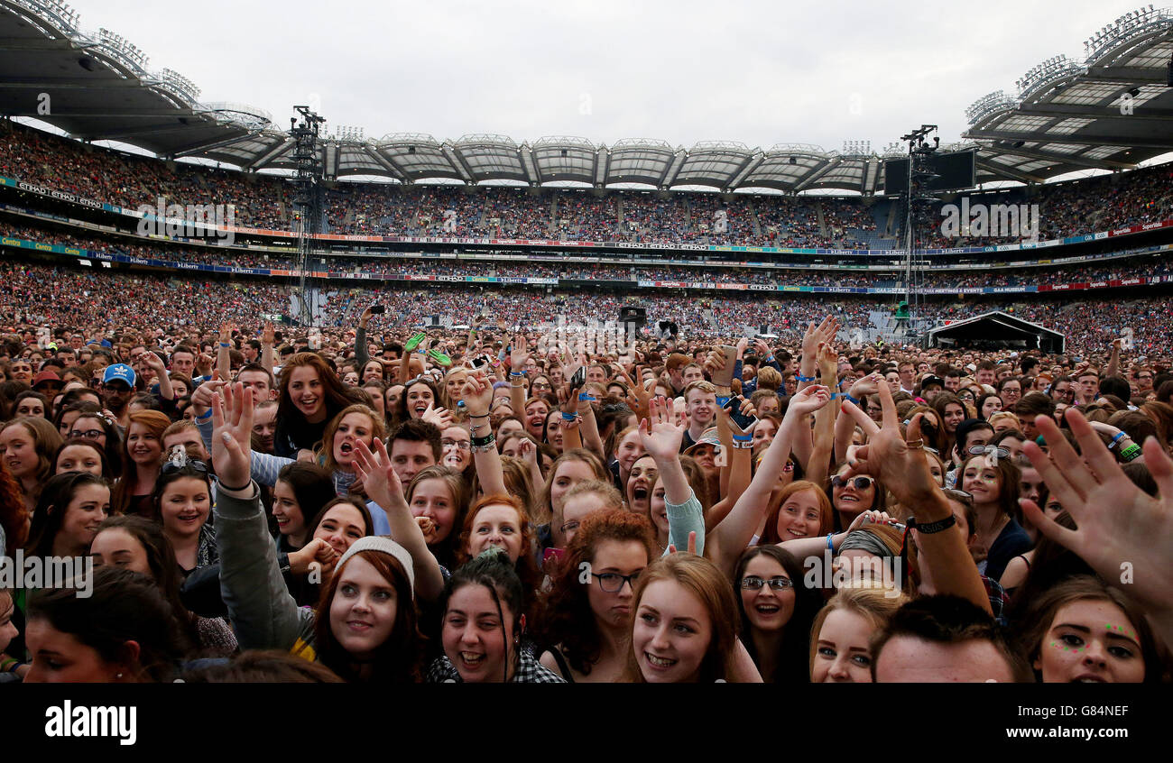 Ed Sheeran concert - Dublin Stock Photo - Alamy