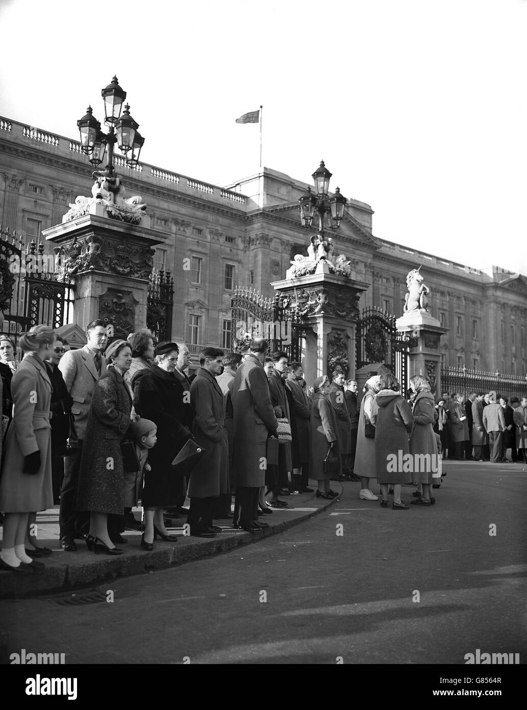 Politics - Harold Macmillan New Prime Minister - Buckingham Palace, London Stock Photo