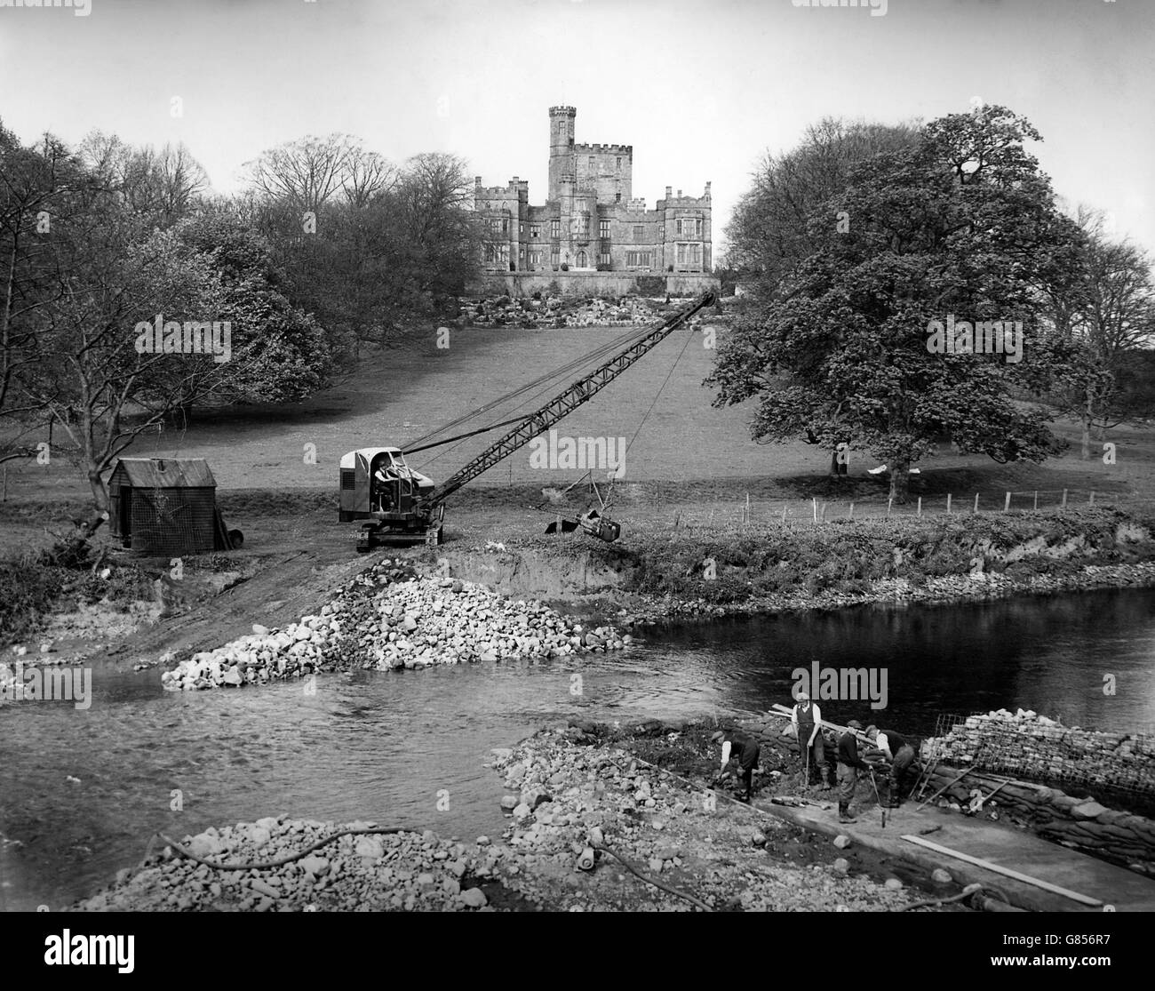 Hornby Castle And River High Resolution Stock Photography and Images