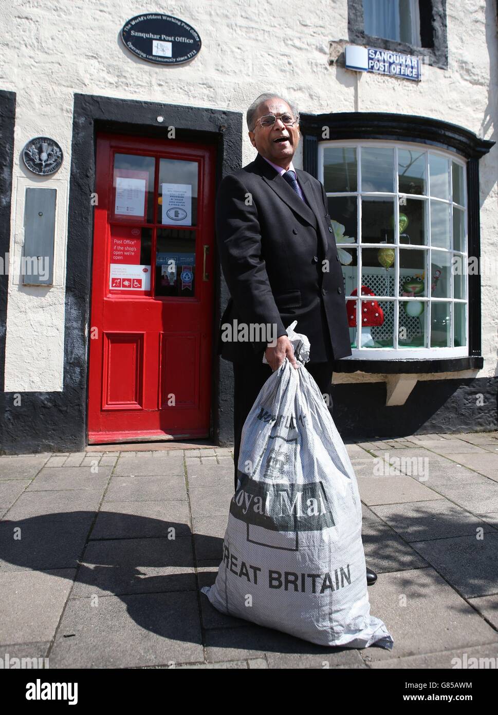 New Sanquhar post office postmaster Stock Photo Alamy