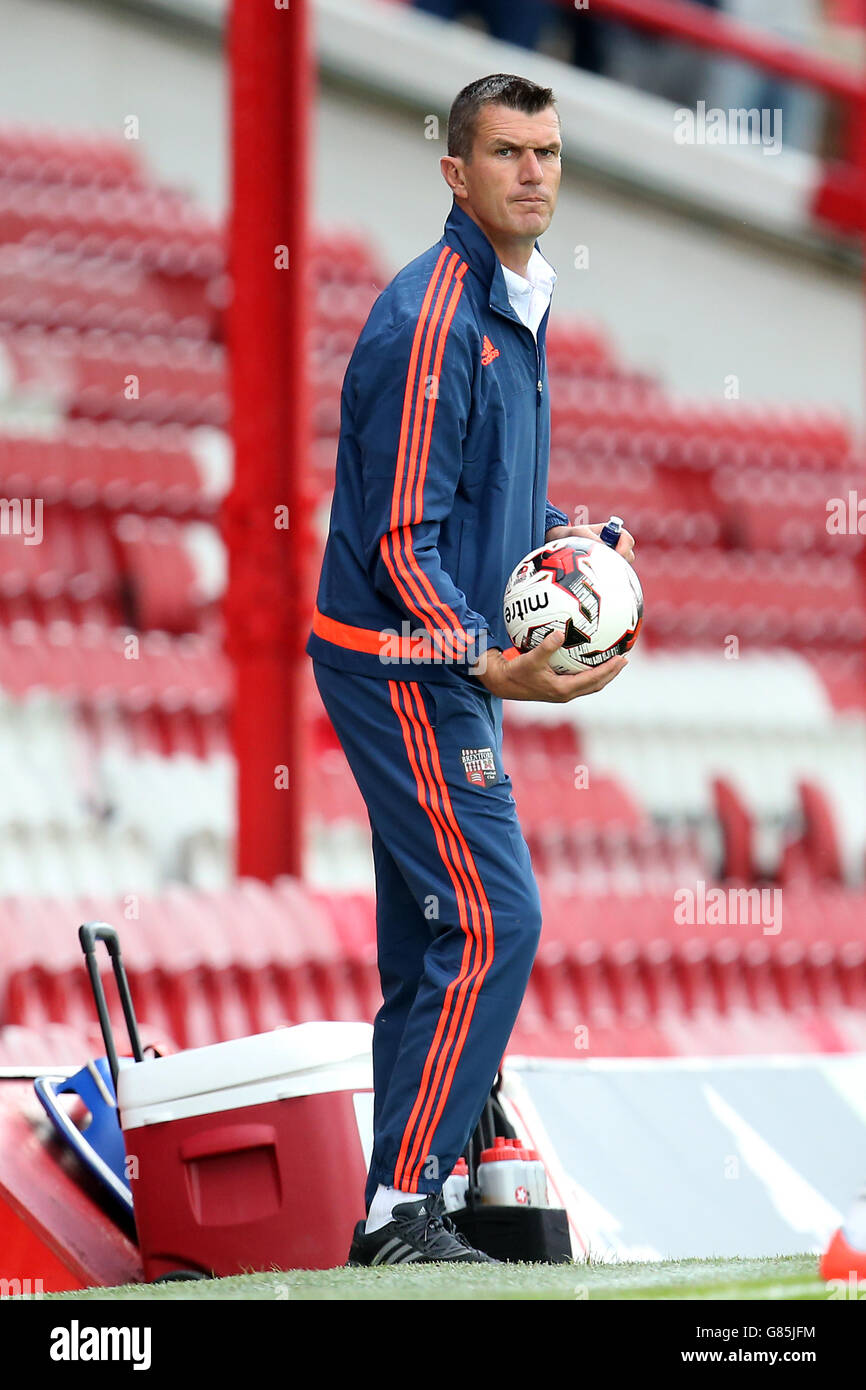 Soccer - Pre-season Friendly - Brentford v Stoke City - Griffin Park. Brentford manager Marinus Dijhuizen Stock Photo