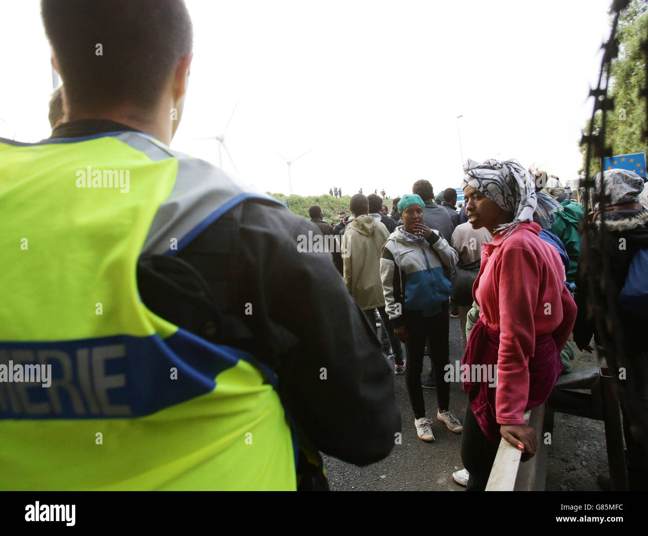 Calais migrant crisis Stock Photo Alamy