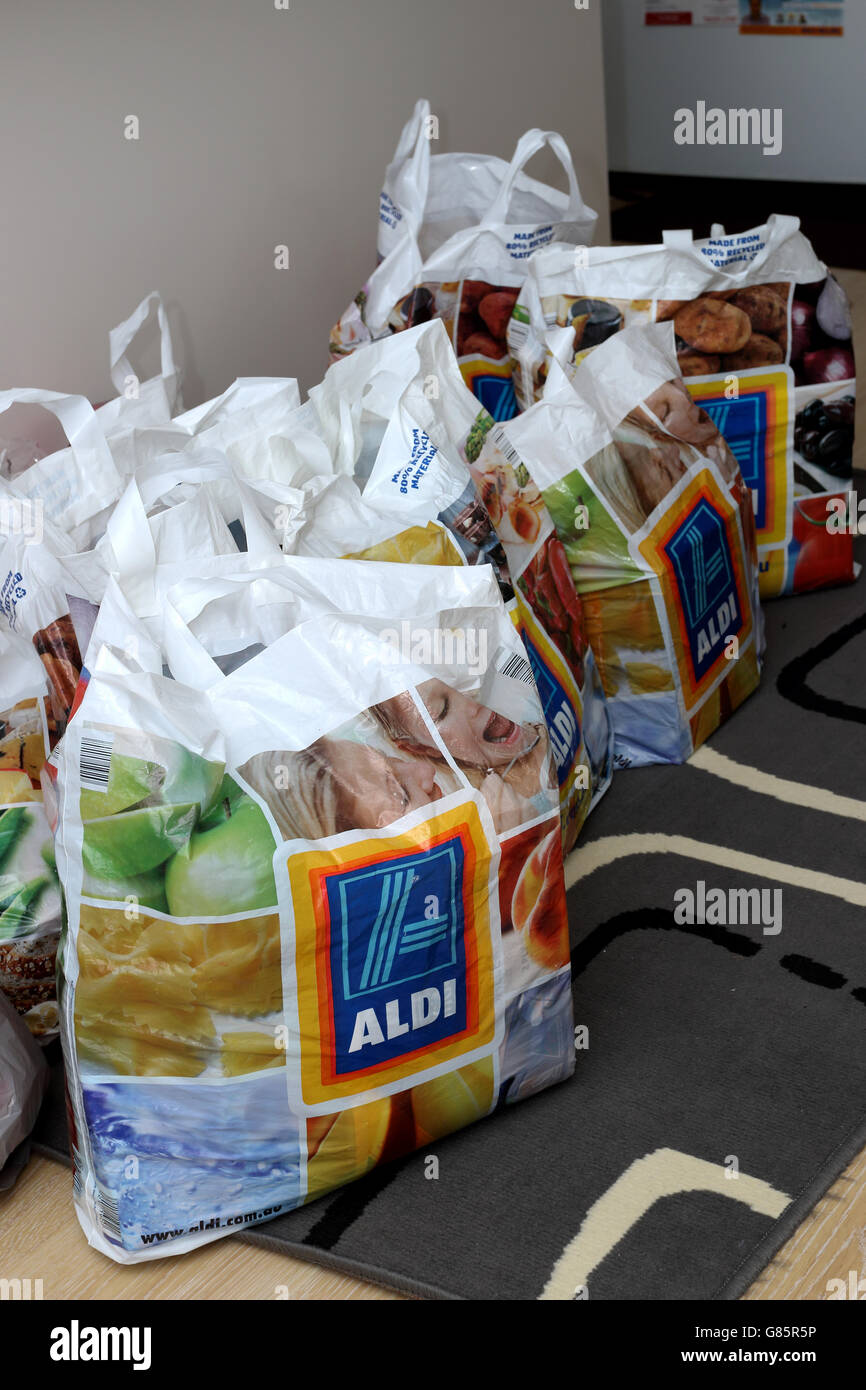 Ulempe Resultat parkere Aldi grocery bags hi-res stock photography and images - Alamy