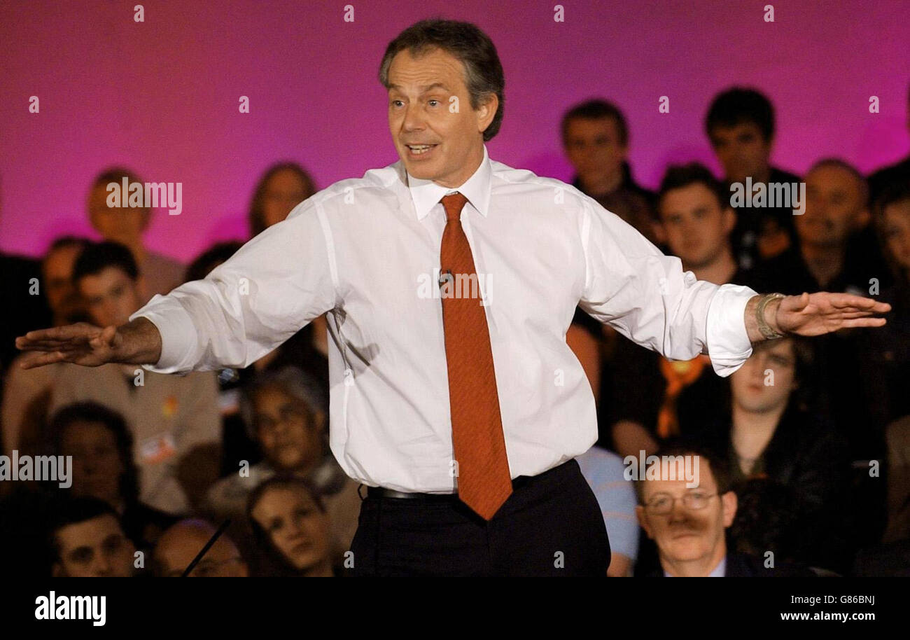 Prime Minister Tony Blair during a speech to Labour Party supporters. Mr Blair borrowed a Tory slogan to urge voters to 'send a message' to Michael Howard. Stock Photo