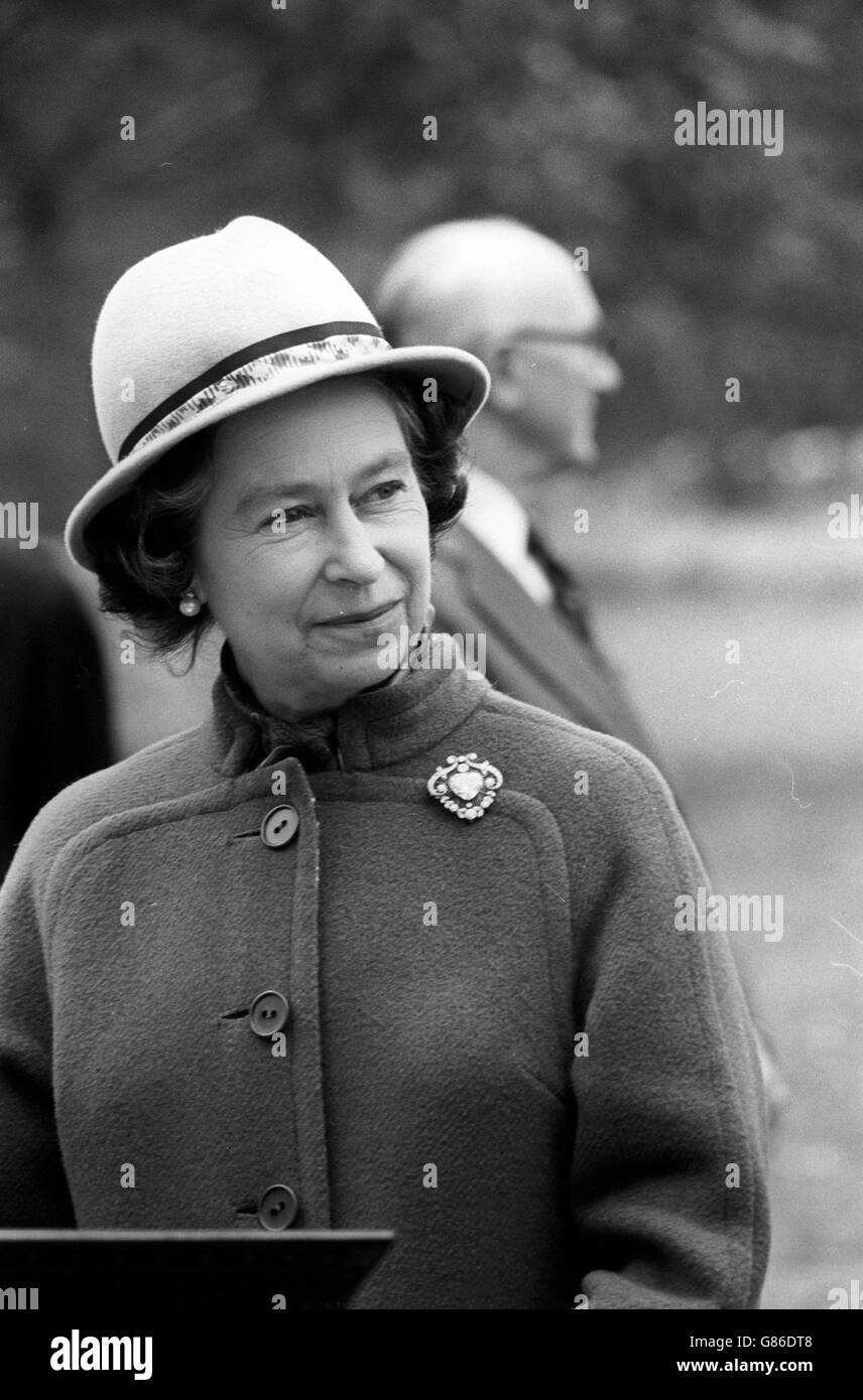 Royalty - Tree-Planting Ceremony - Queen Elizabeth II - Windsor Great Park Stock Photo