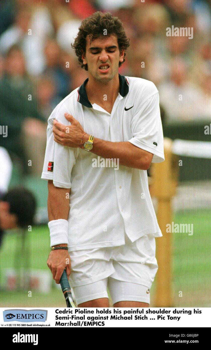 Tennis - Wimbledon Championships - Men's Semi-Final - Michael Stich v Cedric  Pioline Stock Photo - Alamy