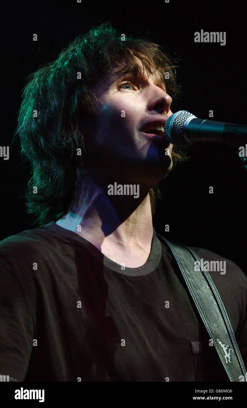 Singer-songwriter James Blunt peforms live on stage during his UK tour to plug his debut album 'Back To Bedlam'. Stock Photo