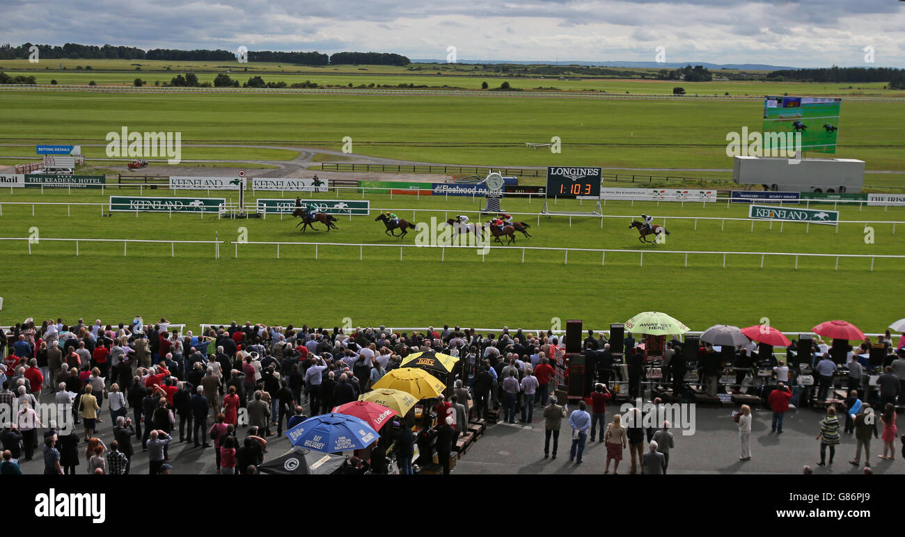 Mattmu ridden by David Allan (left) wins The Qatar Racing & Equestrian Club Phoenix Sprint Stakes during the Keeneland Family Raceday meeting at The Curragh Racecourse, Kildare. Picture date: Sunday August 9, 2015. See PA story RACING Curragh. Photo credit should read Niall Carson/PA Wire. Stock Photo