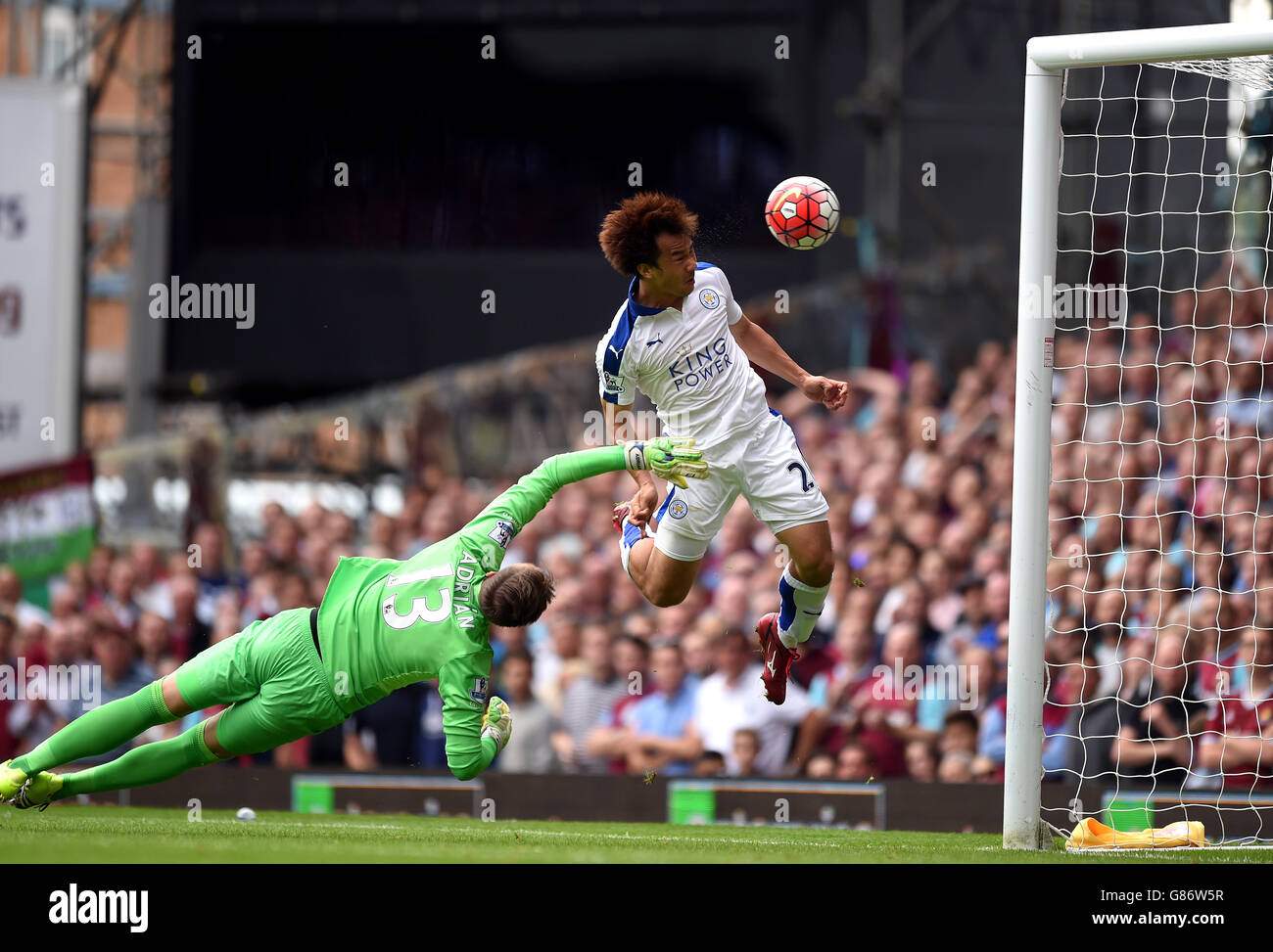 Leicester City S Shinji Okazaki Scores His Side S First Goal Of The Game During The Barclays Premier League Match At Upton Park London Stock Photo Alamy Leicester City S Shinji Okazaki Scores His Side S First Goal Of The Game During The Barclays Premier League Match At Upton Park London Stock Photo Alamy