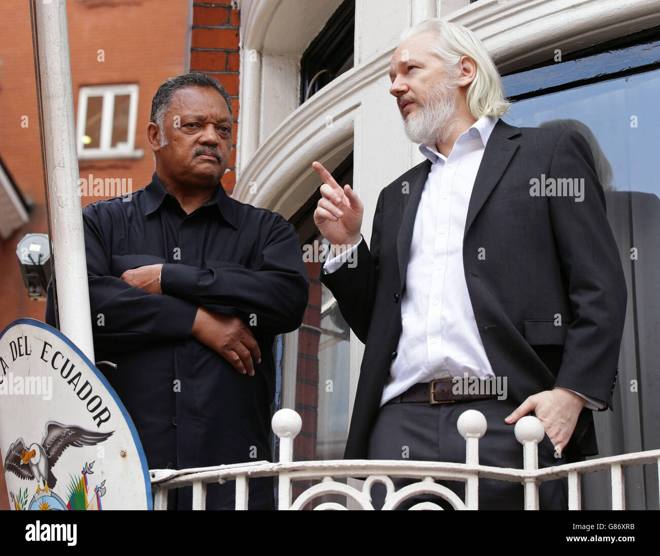 Reverend jesse jackson outside the embassy of ecuador in london hi-res  stock photography and images - Alamy