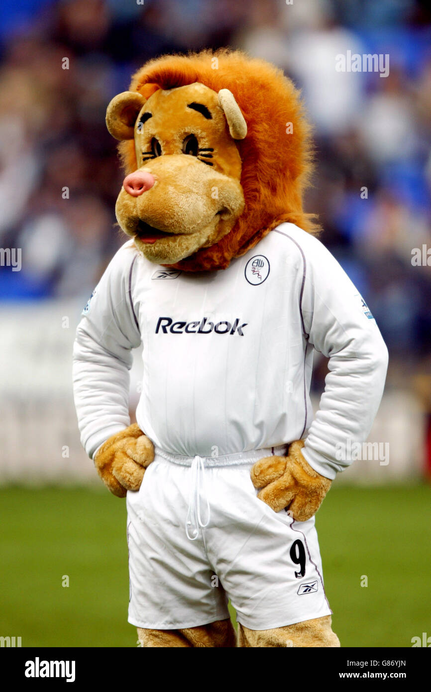Soccer - FA Barclays Premiership - Bolton Wanderers v Chelsea - Reebok Stadium. Lofty the Lion, Bolton Wanderers mascot Stock Photo