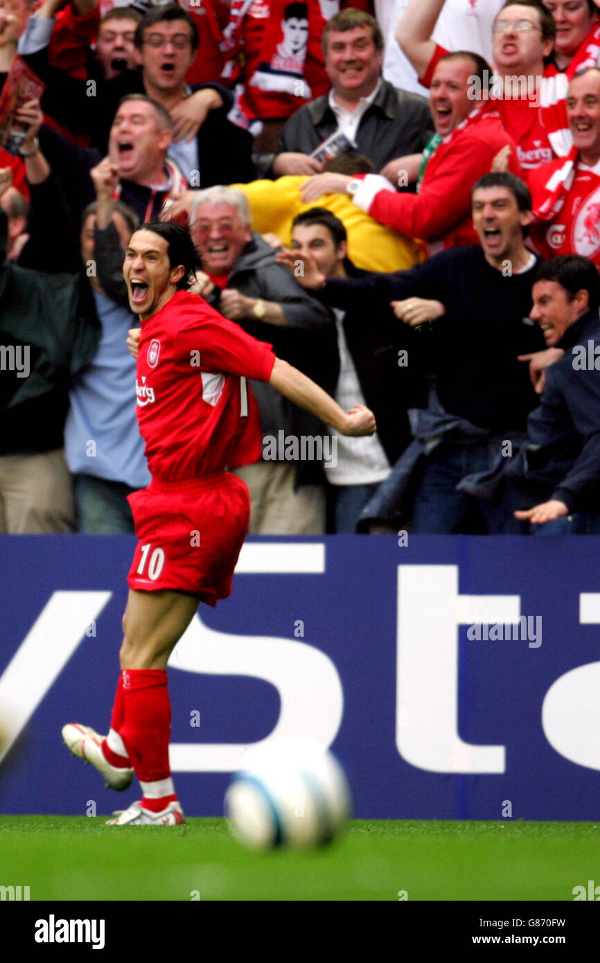 Liverpool's Luis Garcia (l) celebrates scoring the fourth goal Stock Photo  - Alamy