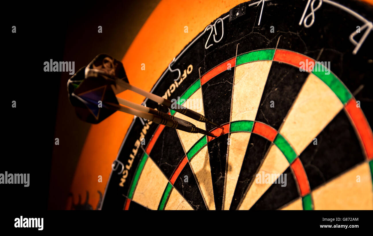 Dart board pub hires stock photography and images Alamy