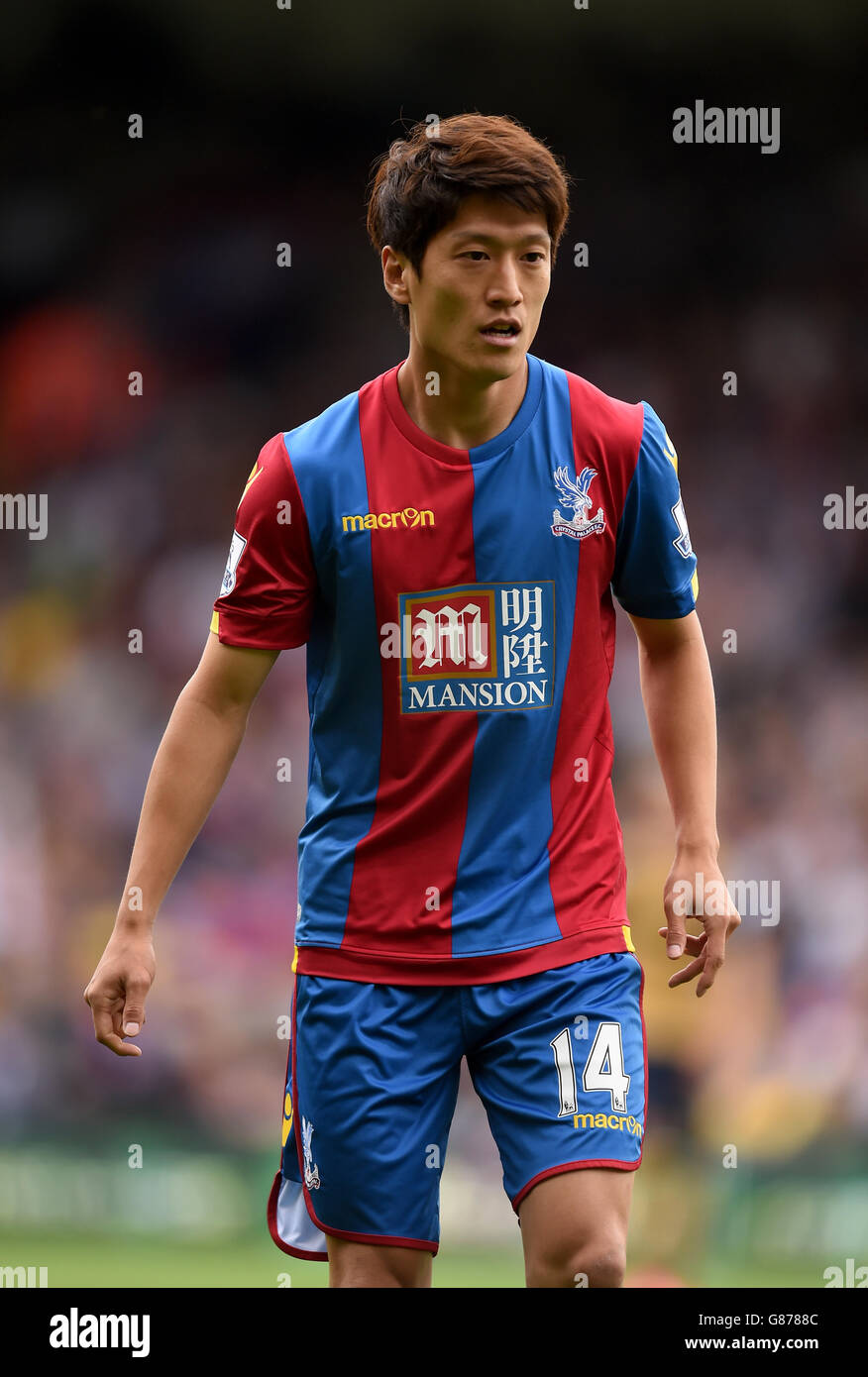 Crystal Palace's Lee Chung-Yong during the Barclays Premier League match at Selhurst Park, London. PRESS ASSOCIATION Photo. Picture date: Sunday August 16, 2015. See PA story SOCCER Palace. Photo credit should read: Adam Davy/PA Wire. . No use with unauthorised audio, video, data, fixture lists, club/league logos or 'live' services. Online in-match use limited to 45 images, no video emulation. No use in betting, games or single club/league/player publications. Stock Photo