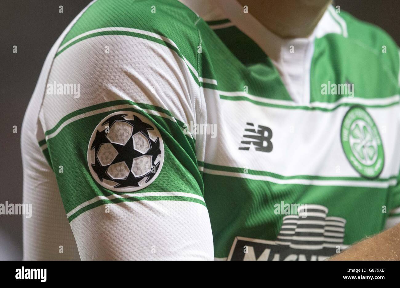 Celtic Away football shirt 2009 - 2011. Sponsored by Carling