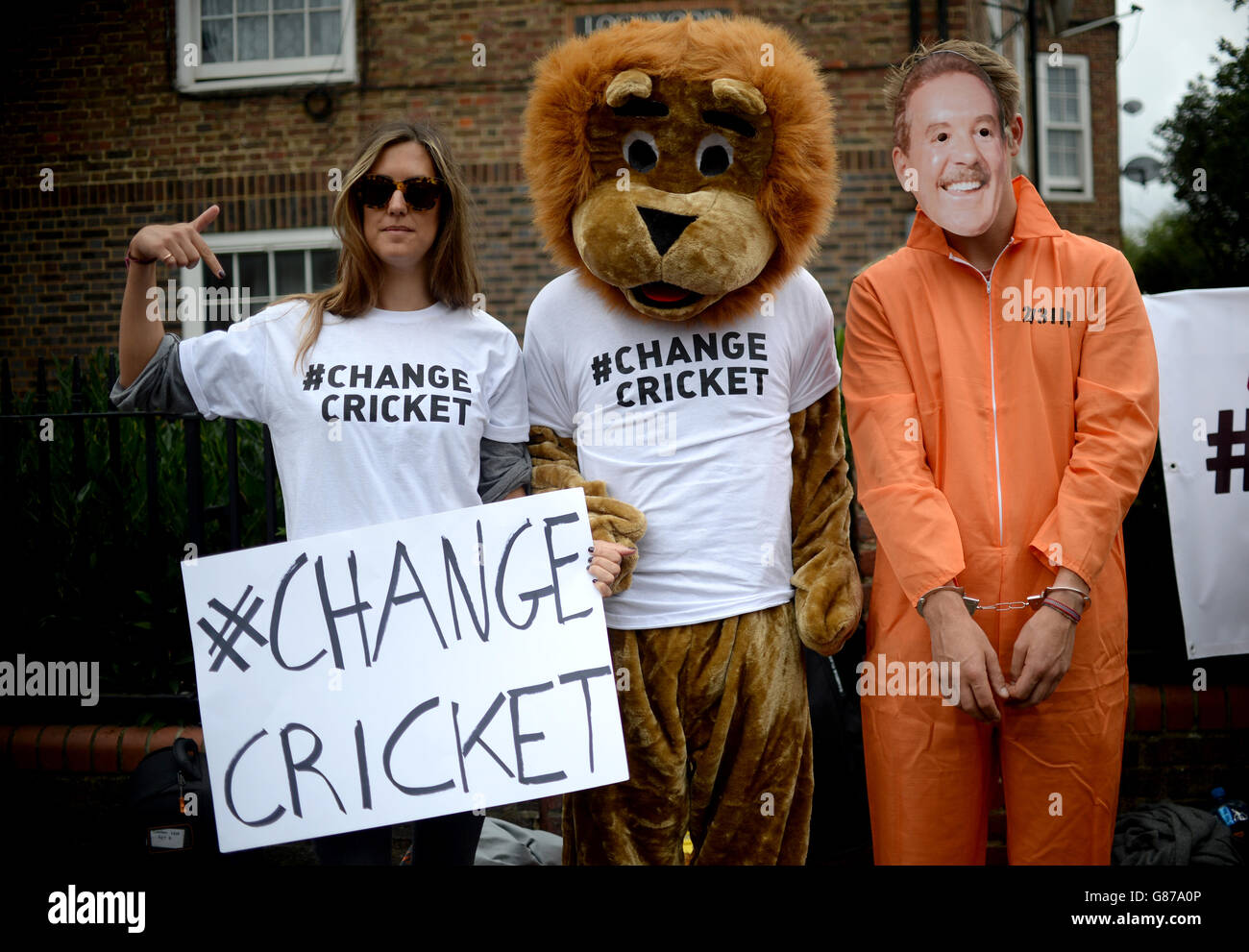 Cricket - Change Cricket Protest Stock Photo - Alamy