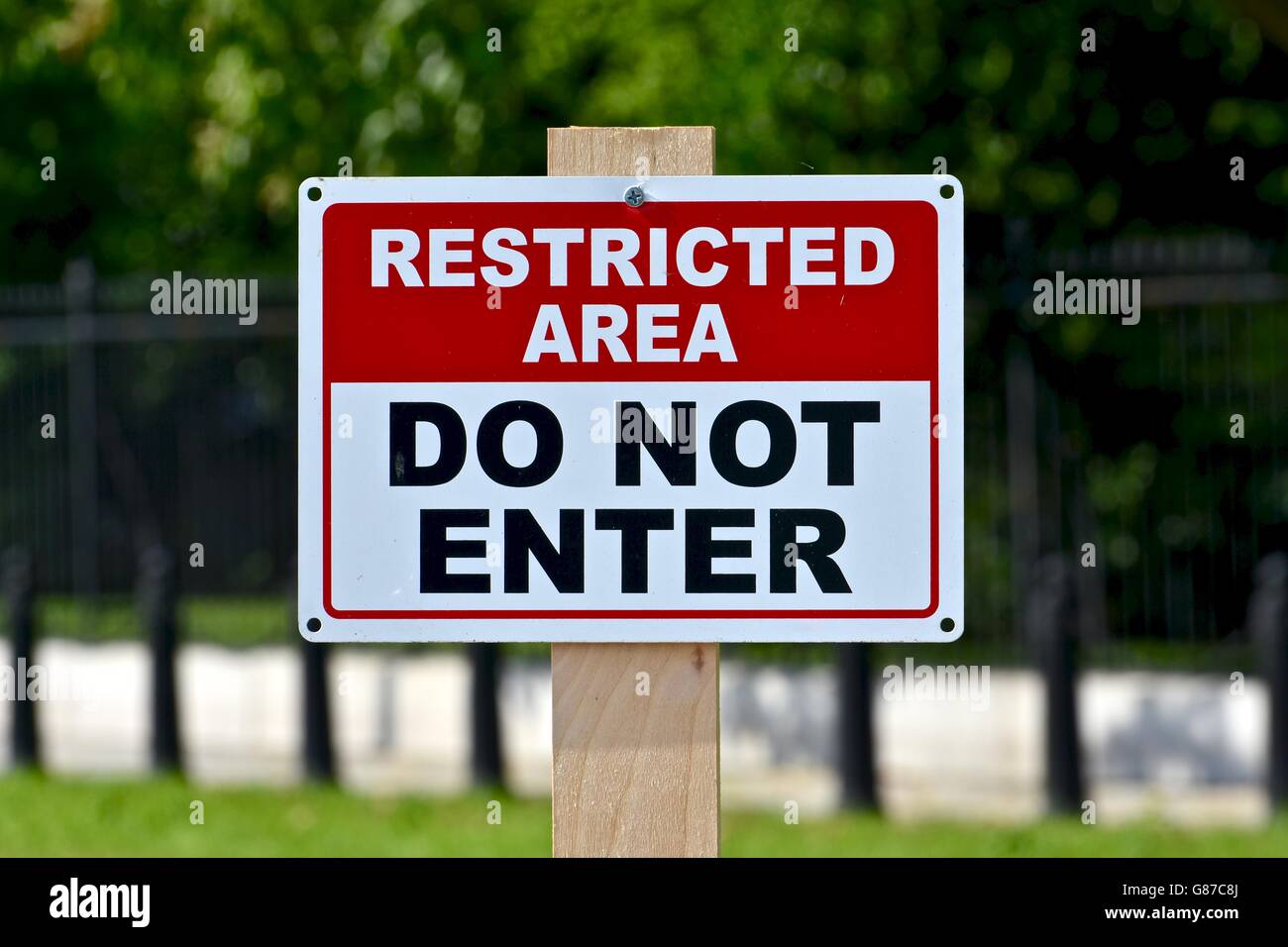 Restrictions. Restrictions are used. Меню разработка в safari. Social restrictions. Restrictions are used.