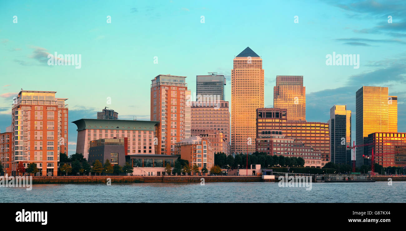 Beautiful canary wharf hi-res stock photography and images - Alamy