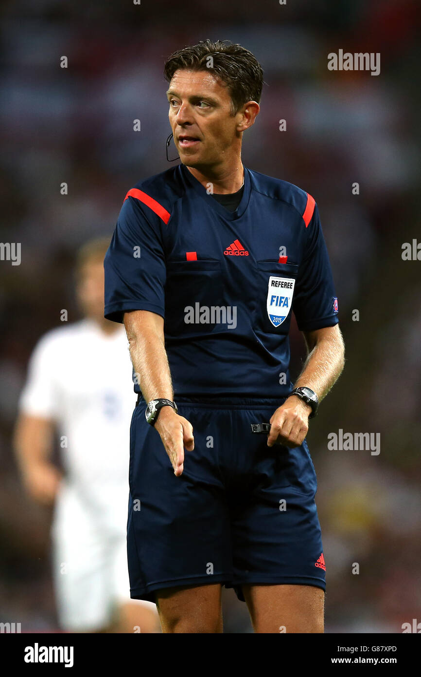 The referee gianluca rocchi hi-res stock photography and images - Alamy