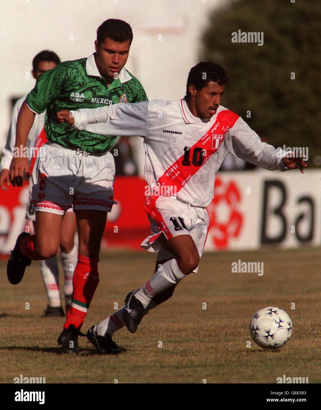 Cope America, Mexico v Peru. Roberto Palacios Mestas, Peru Stock Photo
