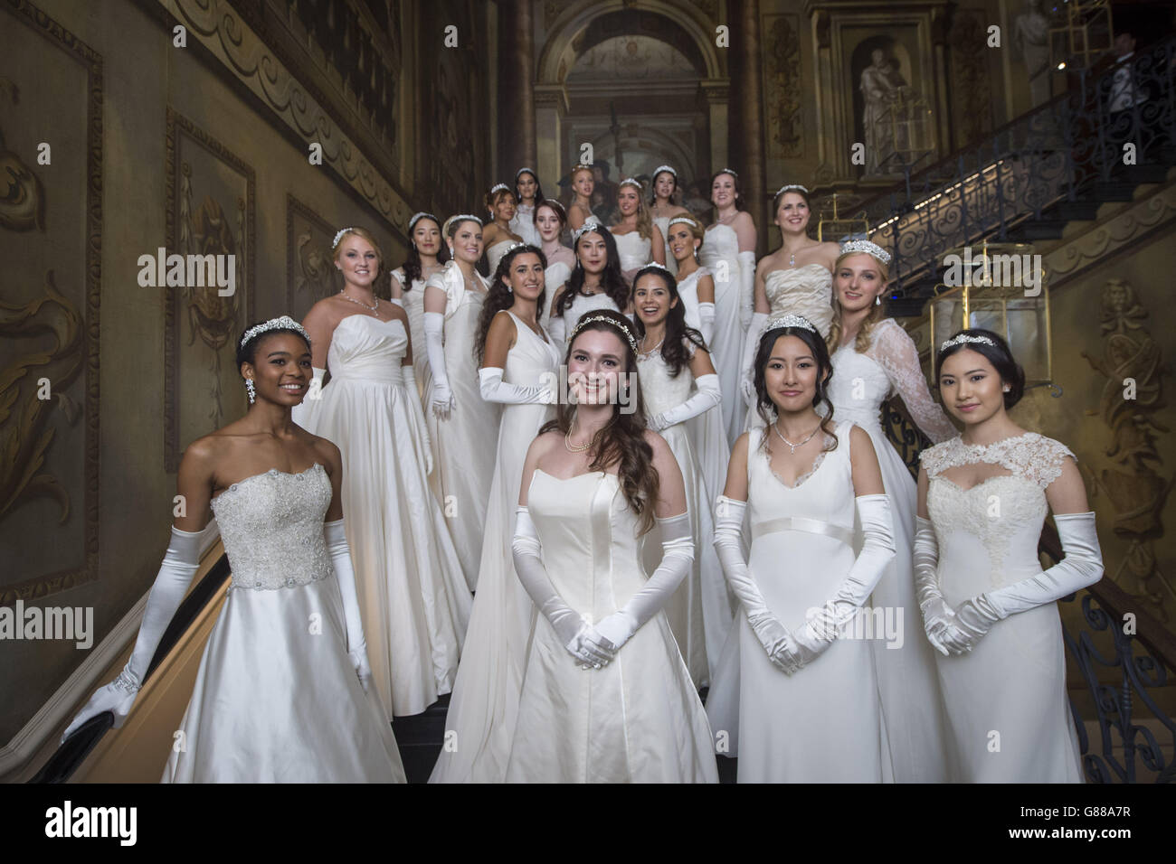 Debutantes on the kings staircase at the queen charlottes ball hires