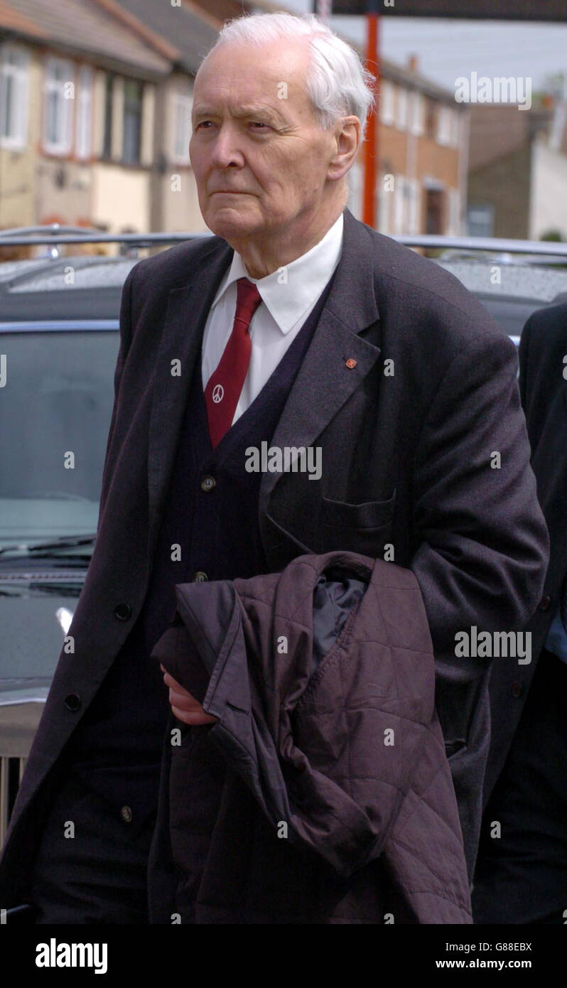 Labour mp tony benn attends the funeral of ron todd hires stock