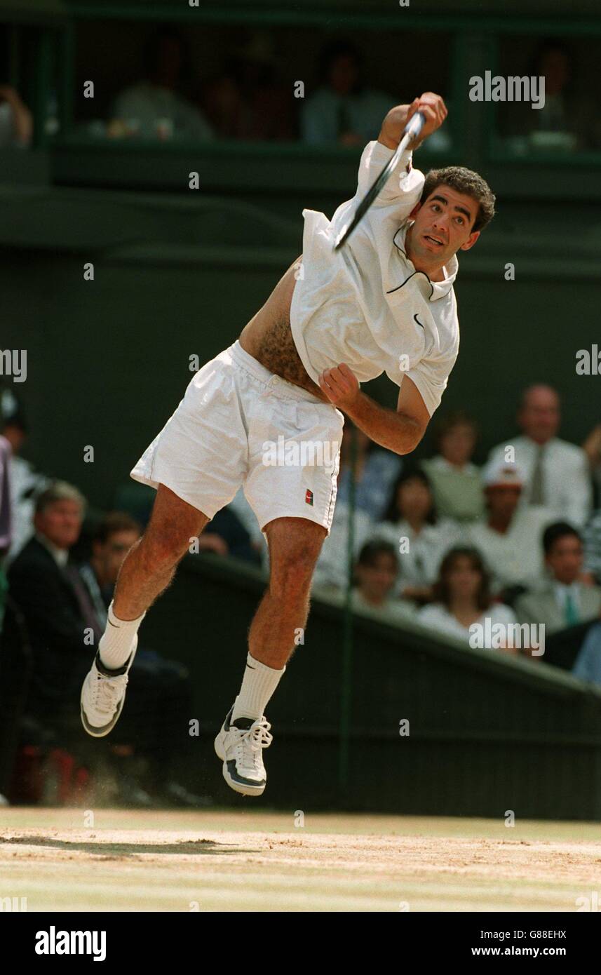 Tennis - Wimbledon Championships - Men's Final - Pete Sampras v Cedric Pioline. Pete Sampras flying high in the Men's Singles Final against Cedric Pioline at Wimbledon Stock Photo