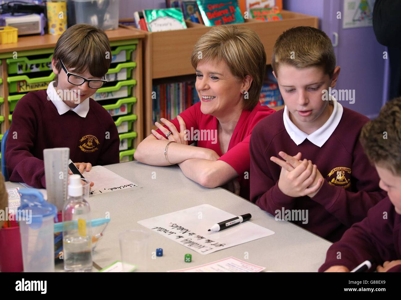 Nicola Sturgeon visits primary school Stock Photo Alamy