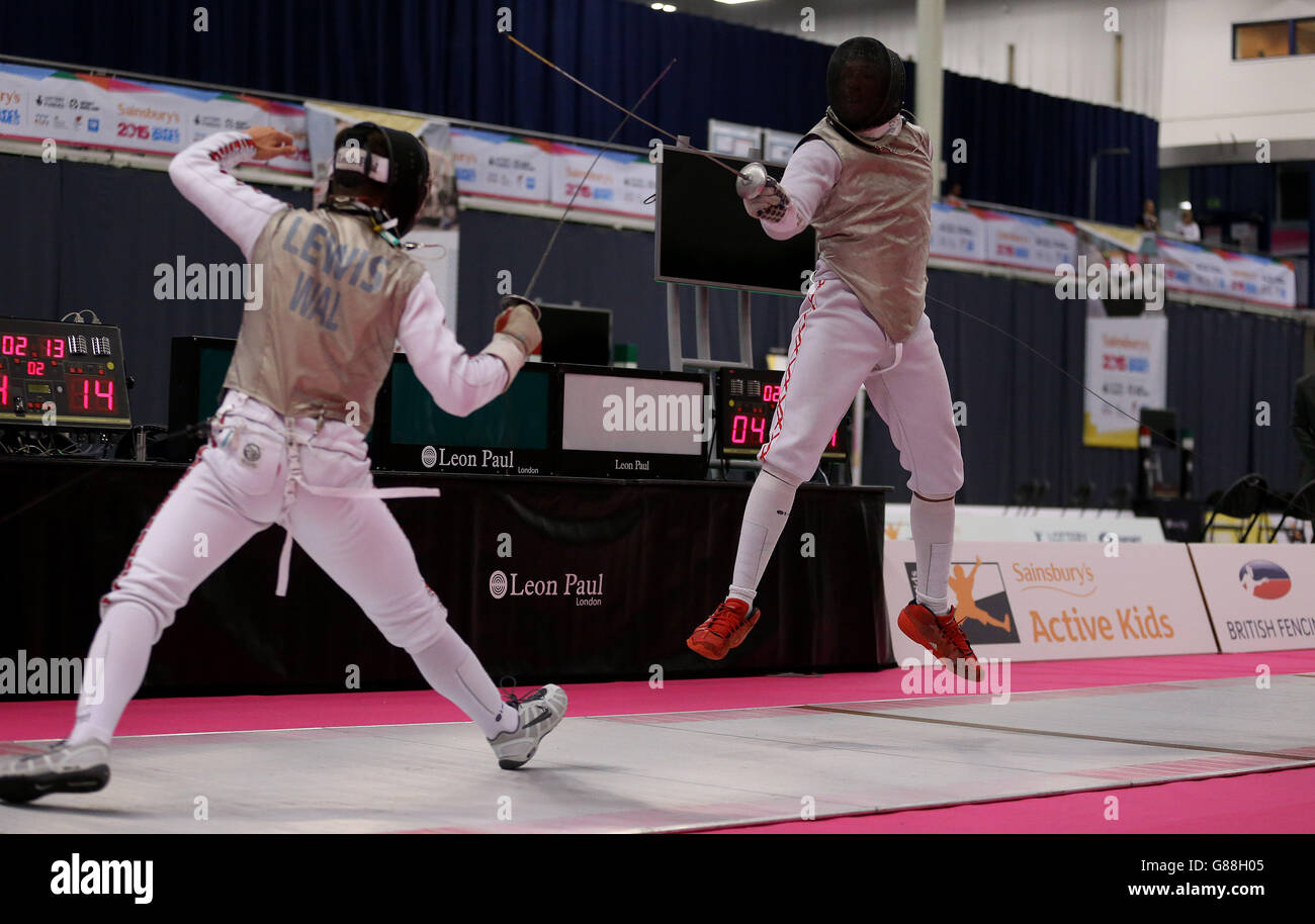 England's Kamal Minott (right) fights Wales' Celyn Lewis in the Men's Foil Final at the Fencing during the Sainsbury's 2015 School Games in Manchester. PRESS ASSOCIATION Photo. Picture date: Saturday September 5, 2015. Photo credit should read: Steven Paston/PA Wire Stock Photo