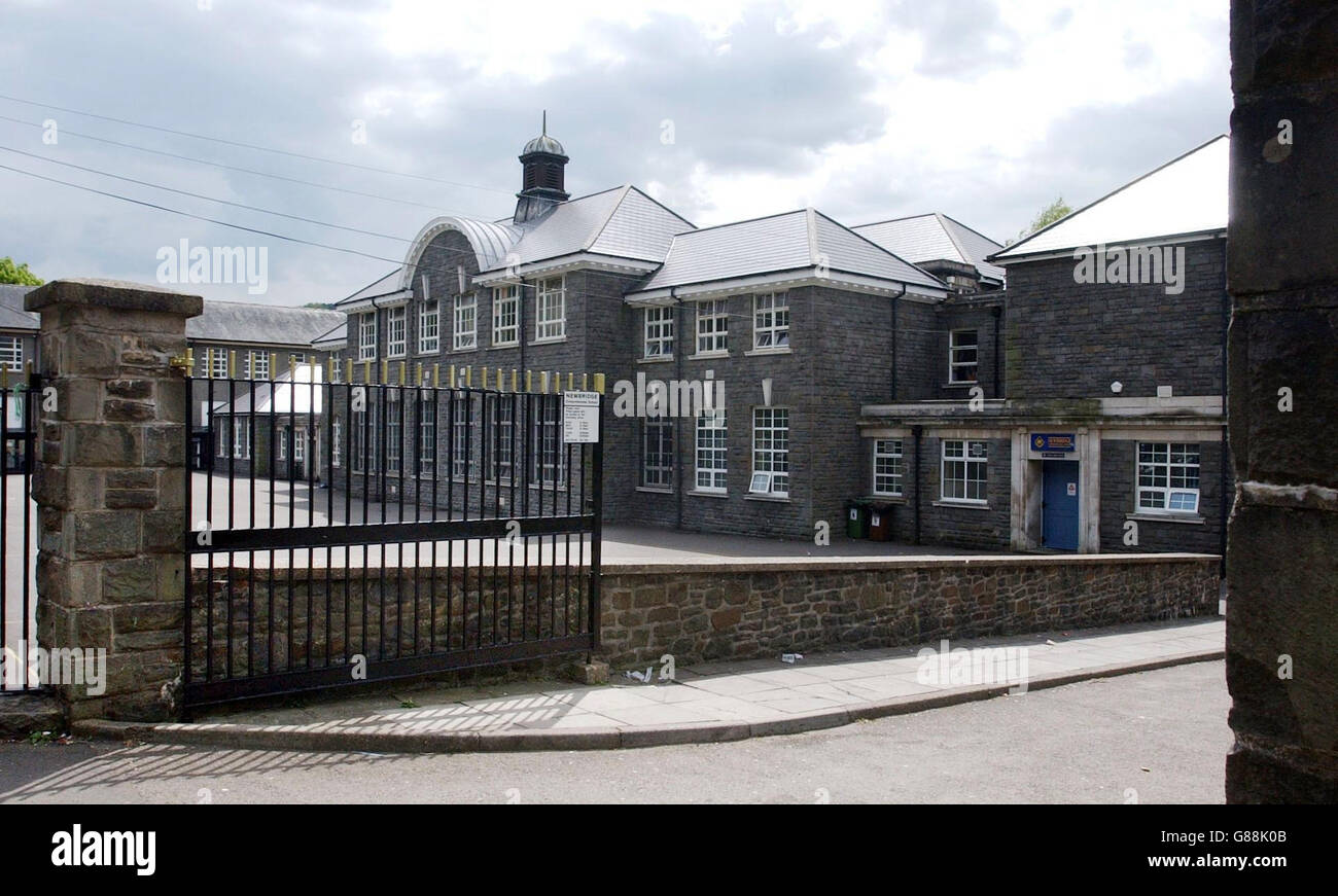 Royal gwent hospital exterior hires stock photography and images Alamy