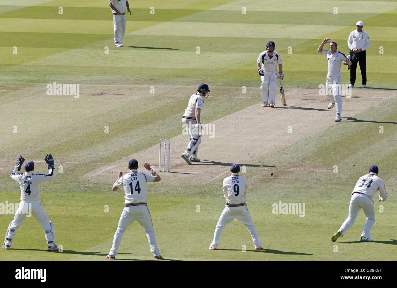 Yorkshire's Steven Patterson (centre, right) appeals in vain after bowling to Middlesex's Sam Robson during day two of the LV= County Championship Division One match at Lord's Cricket Ground, London. Picture date: Thursday September 10, 2015. See PA story CRICKET Middlesex. Photo credit should read: Jed Leicester/PA Wire. RESTRICTIONS: . No commercial use without prior written consent of the ECB. Still image use only - no moving images to emulate broadcast. No removing or obscuring of sponsor logos. Call +44 (0)1158 447447 for further information. Stock Photo