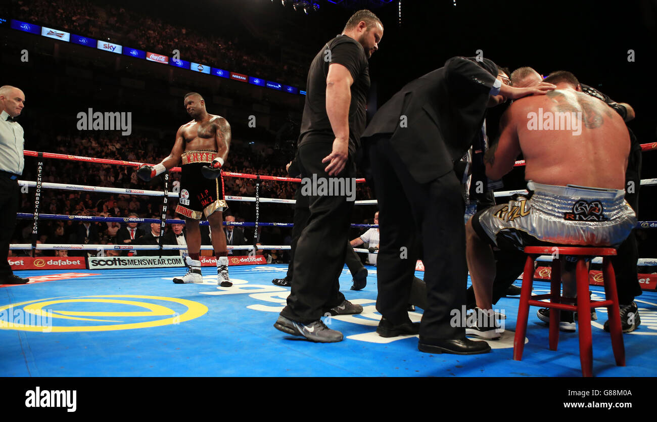 Boxing heavyweight bout brian london hi-res stock photography and images -  Alamy
