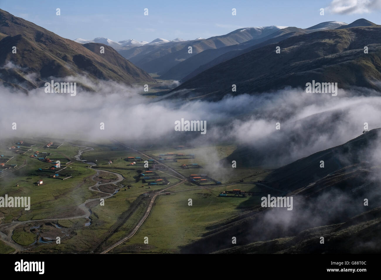Valley and mountains, Sertar, Sichuan, China Stock Photo
