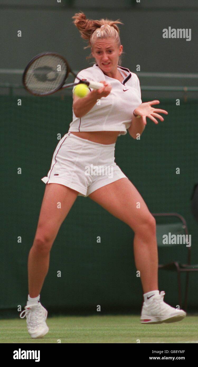 Tennis. Wimbledon Tennis Championship. Mary Pierce, France Stock Photo