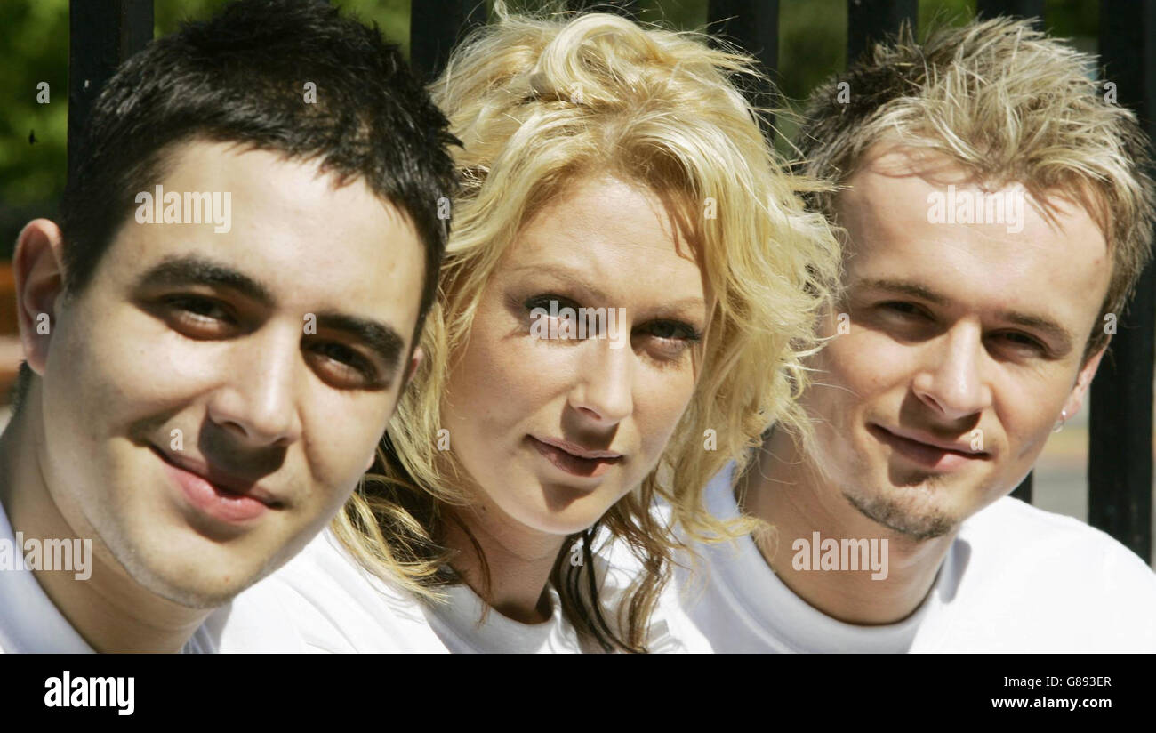 The stars of new pop musical Love Shack (L - R): Noel Sullivan, Faye Tozer and Jon Lee at the start of a 625-mile walk from Edinburgh to London. Stock Photo