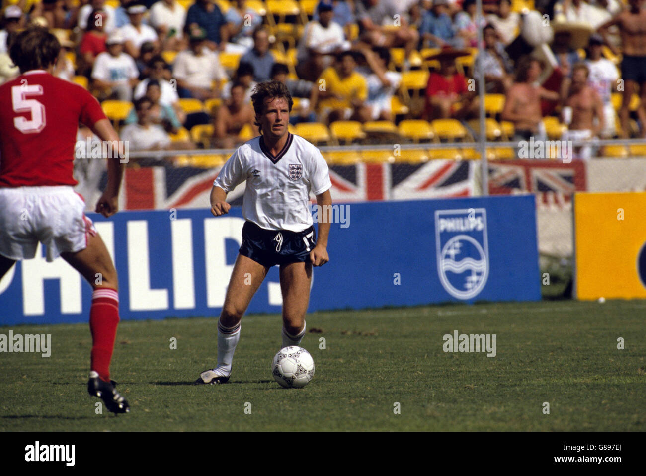 Soccer FIFA World Cup Mexico 1986 Group F England v Poland