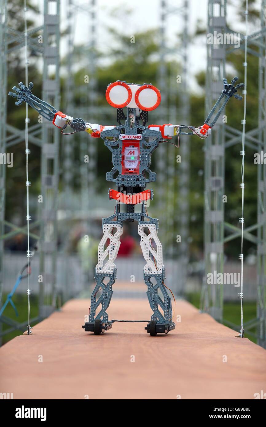 Meccano's new Meccanoid GS15 KS Robot officially opens a Guinness world  record beating Meccano Bridge, spanning more than 100 feet across Clarendon  dock in Belfast Stock Photo - Alamy