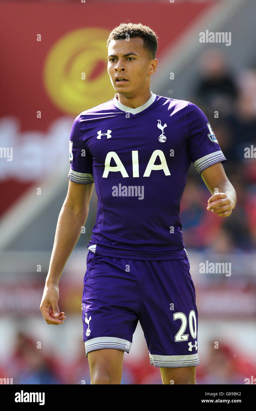 Spurs shirt hi-res stock photography and images - Alamy