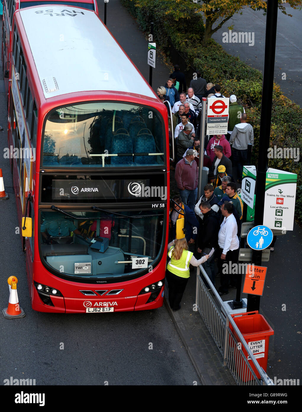 England and Australia fans boarding a bus heading towards Twickenham